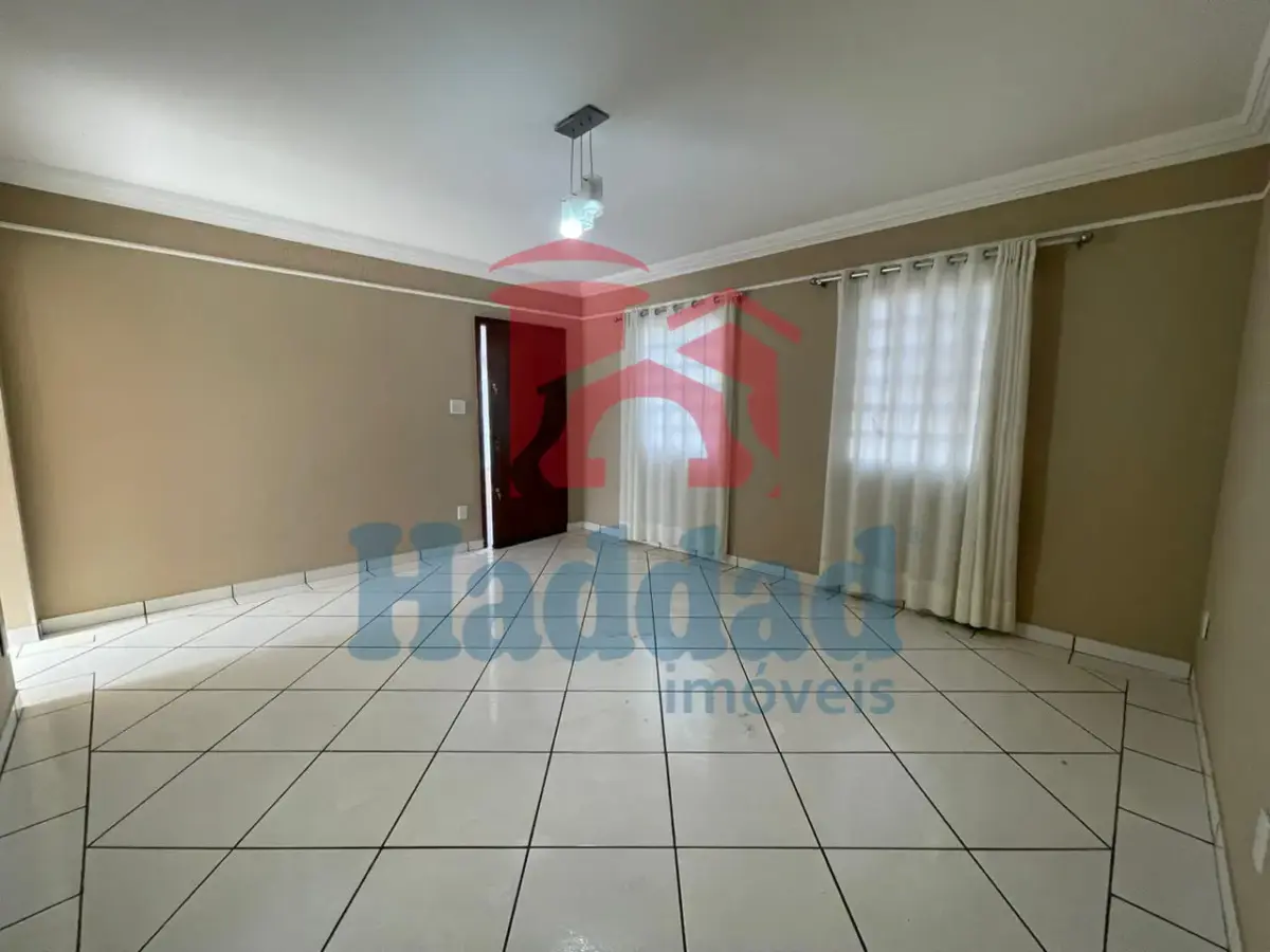 CASA Á VENDA EM CONDOMÍNIO FECHADO Ref: 15605 - F03682L