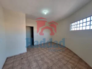 TERRENO COM TRÊS CASAS ÓTIMO PARA INVESTIR. Ref: 15618 - 13