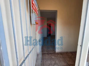 TERRENO COM TRÊS CASAS ÓTIMO PARA INVESTIR. Ref: 15618 - 14
