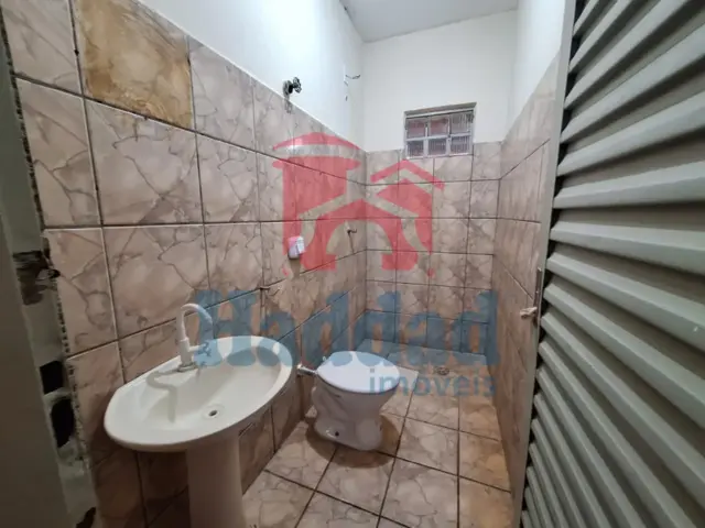 TERRENO COM TRÊS CASAS ÓTIMO PARA INVESTIR. Ref: 15618 - 6