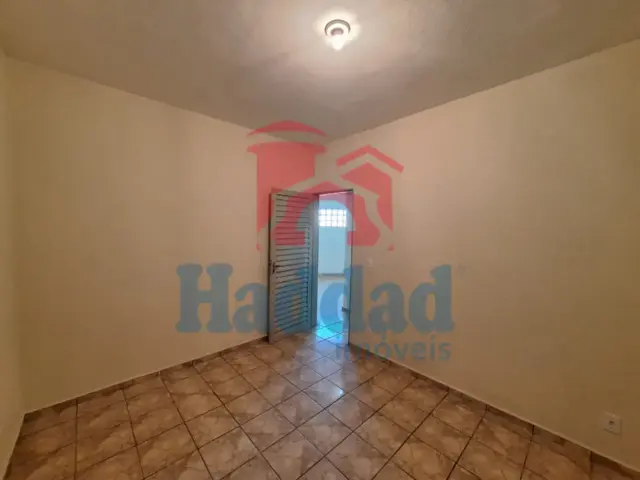 TERRENO COM TRÊS CASAS ÓTIMO PARA INVESTIR. Ref: 15618 - 7